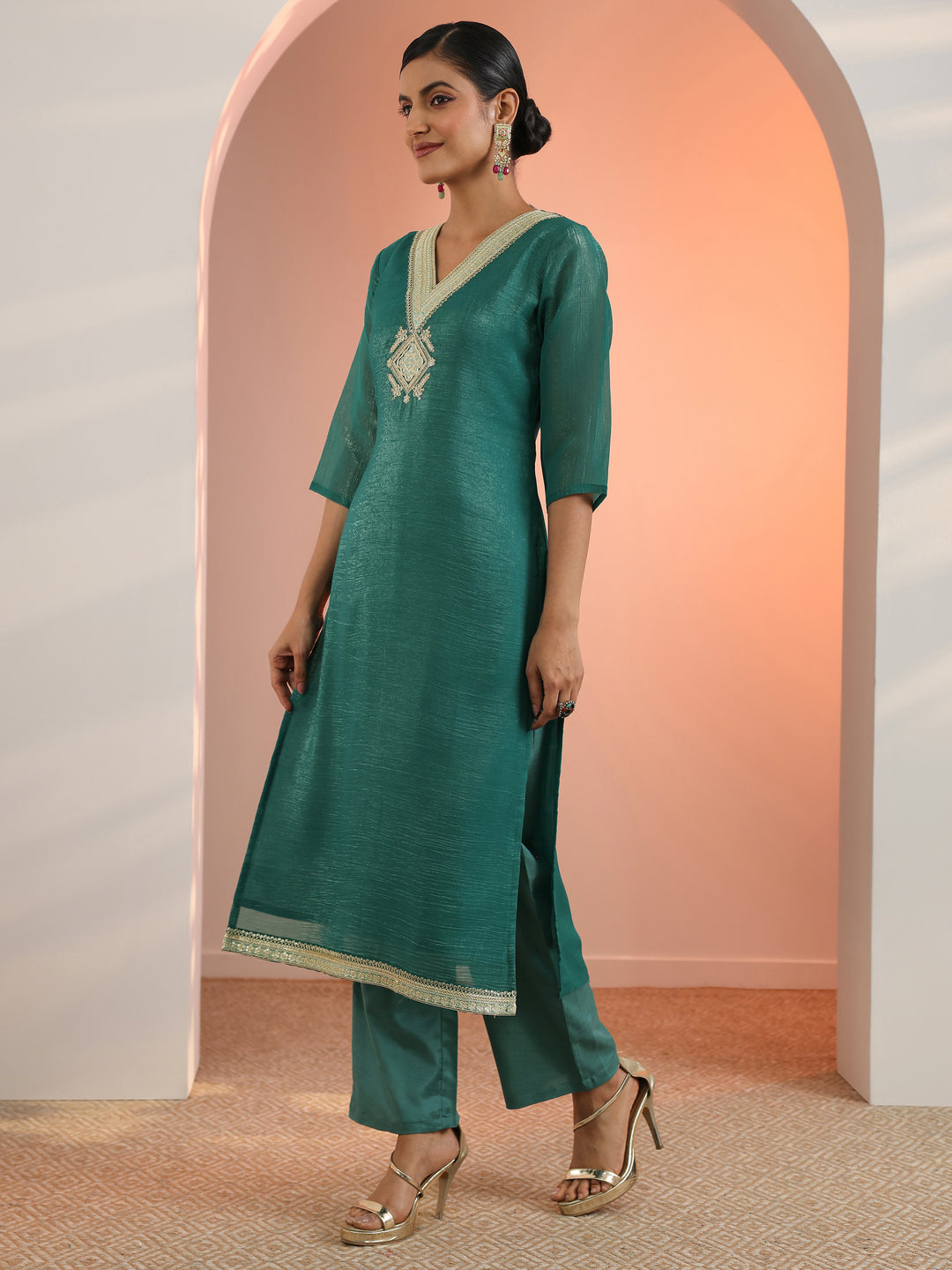  Green Embroidered Chiffon Straight Suit Set With Dupatta 