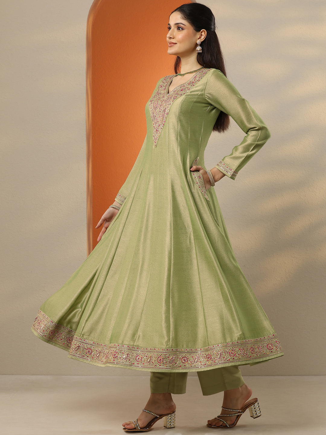  Libas Art Green Embroidered Silk Blend Anarkali Suit Set With Dupatta 