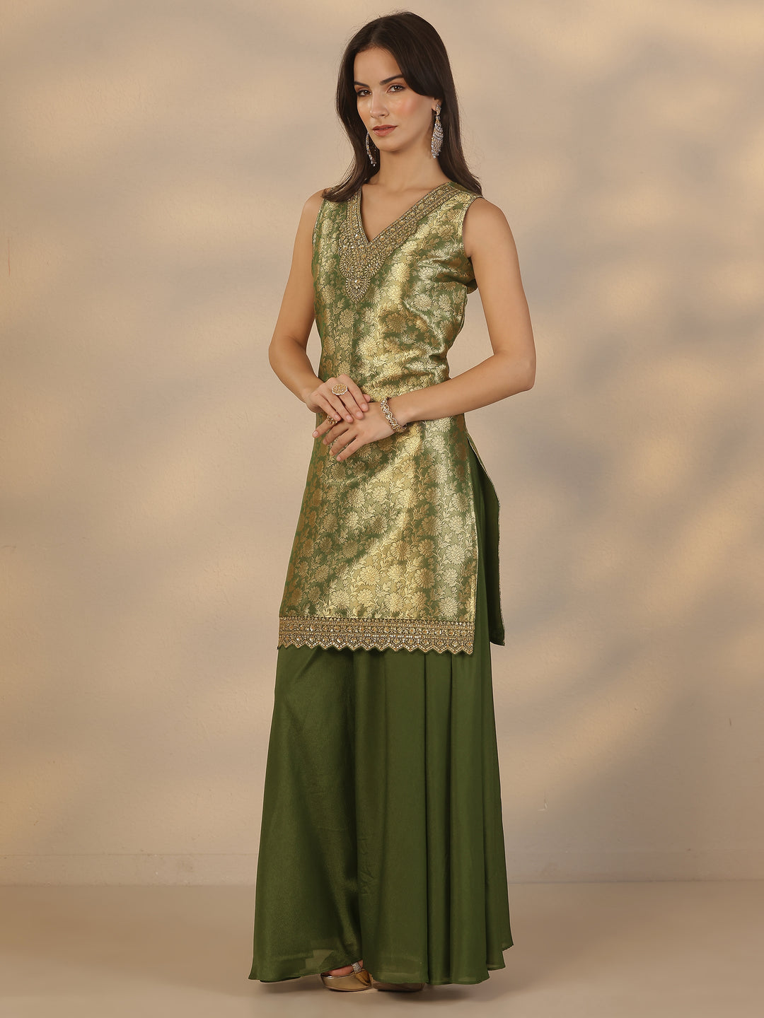  Libas Art Green Embroidered Silk Blend Straight Suit Set With Dupatta 