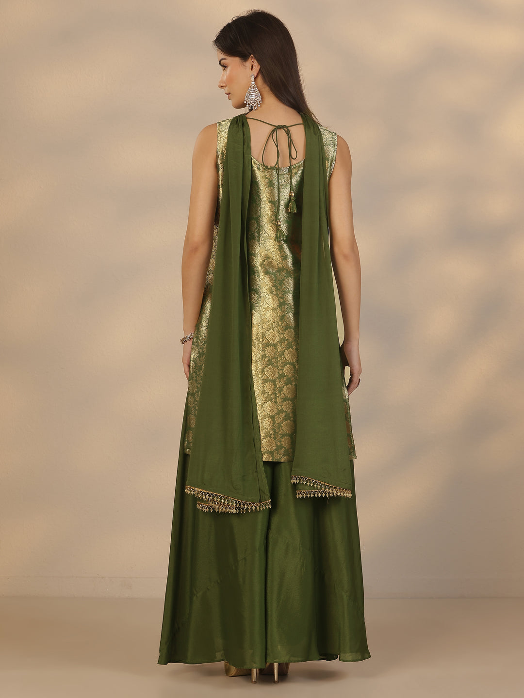  Libas Art Green Embroidered Silk Blend Straight Suit Set With Dupatta 