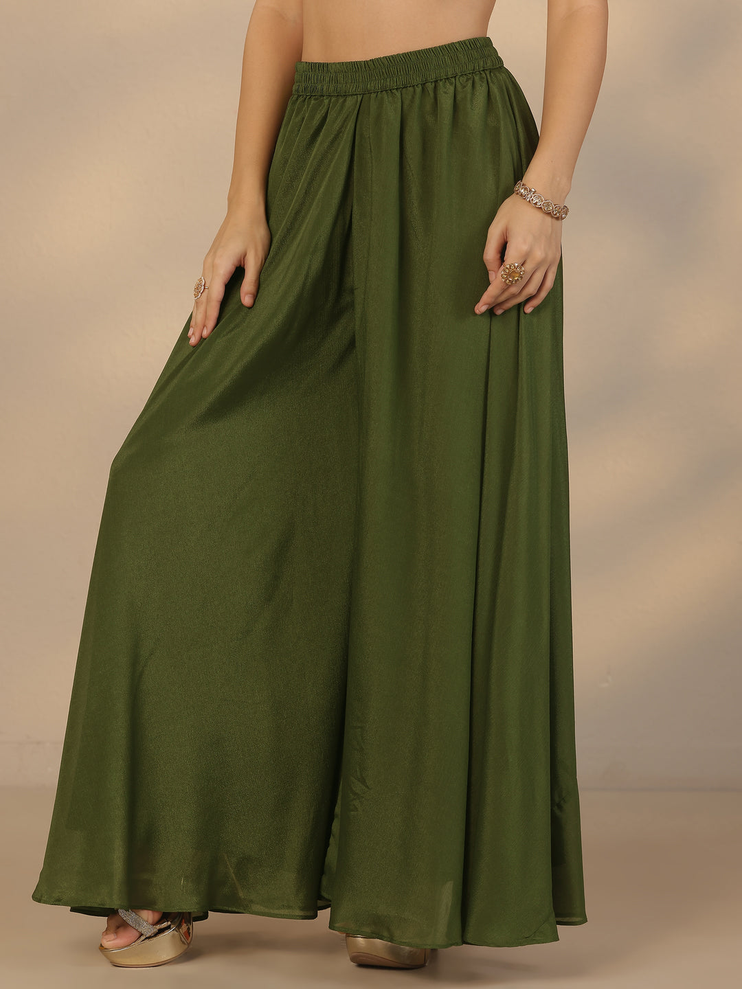  Libas Art Green Embroidered Silk Blend Straight Suit Set With Dupatta 