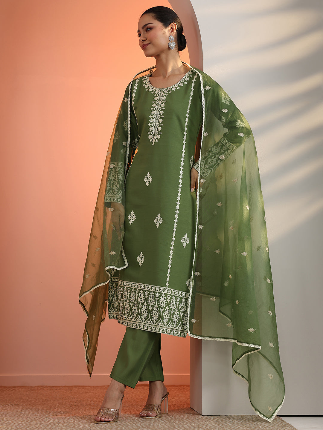  Green Embroidered Silk Blend Straight Suit Set With Dupatta 