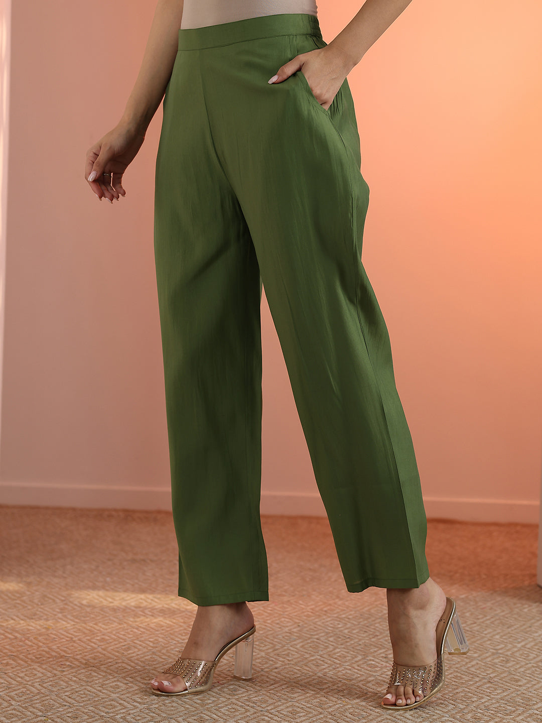  Green Embroidered Silk Blend Straight Suit Set With Dupatta 