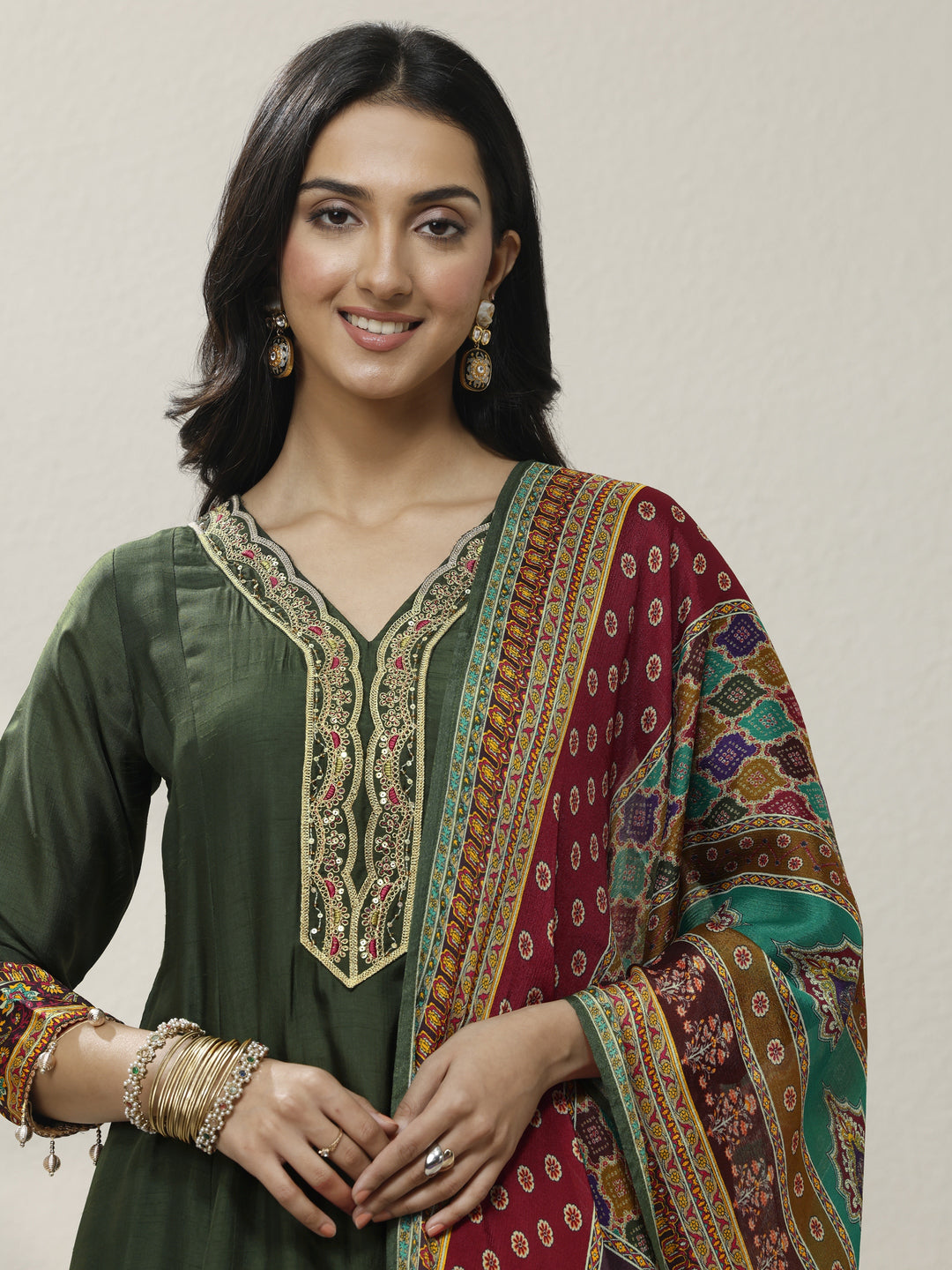  Green Embroidered Silk blend Anarkali Suit Set With Dupatta 