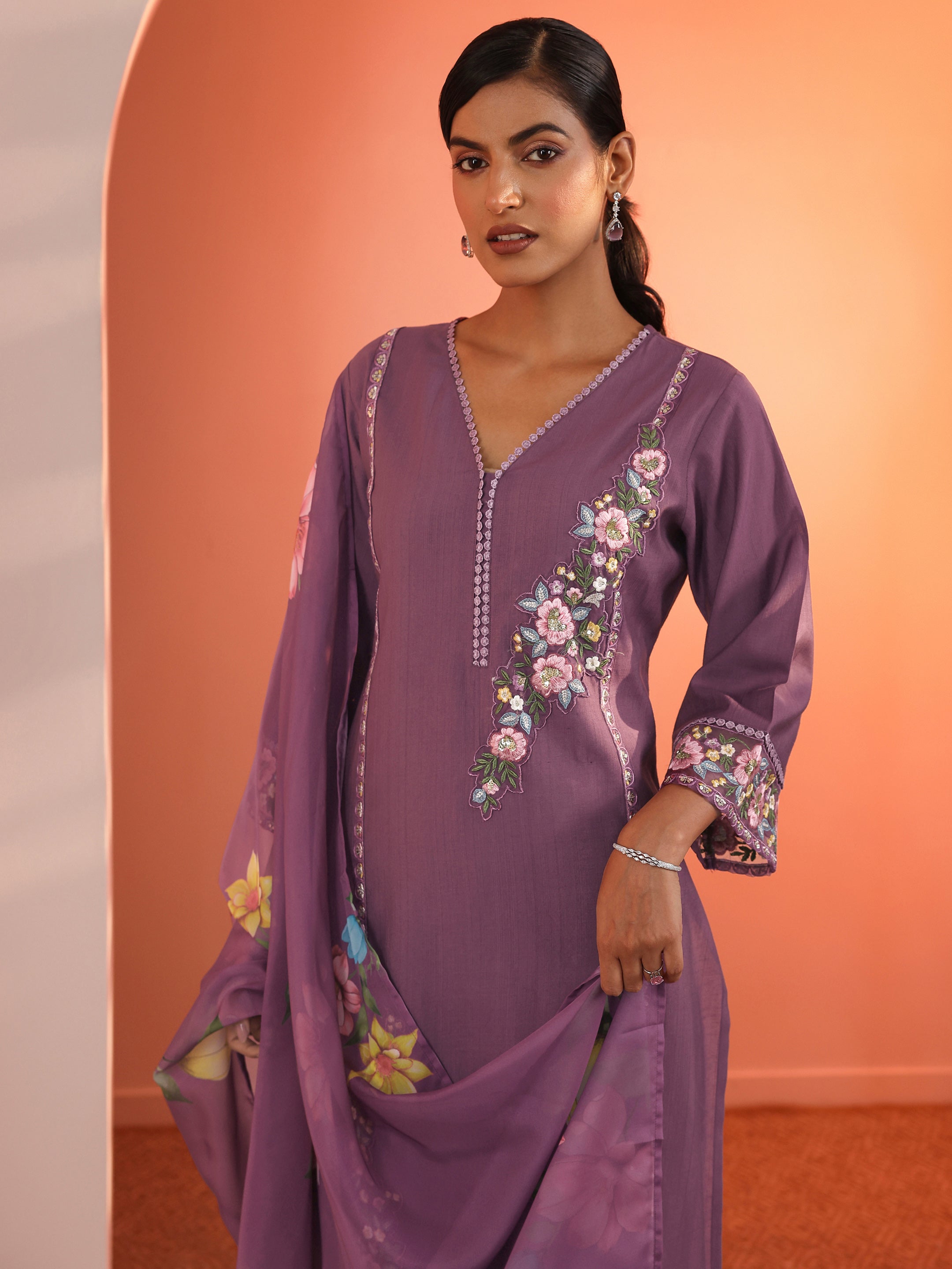 Mauve Embroidered Silk Blend Straight Suit Set With Dupatta-image-27