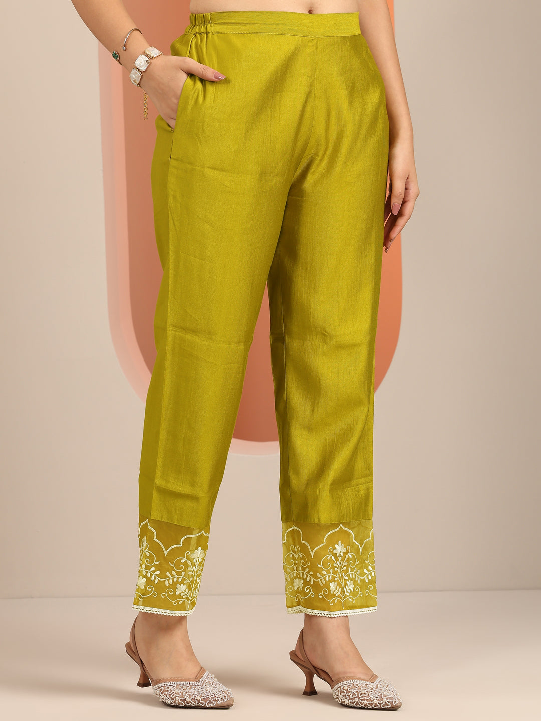  Green Embroidered Silk Blend Straight Suit Set With Dupatta 