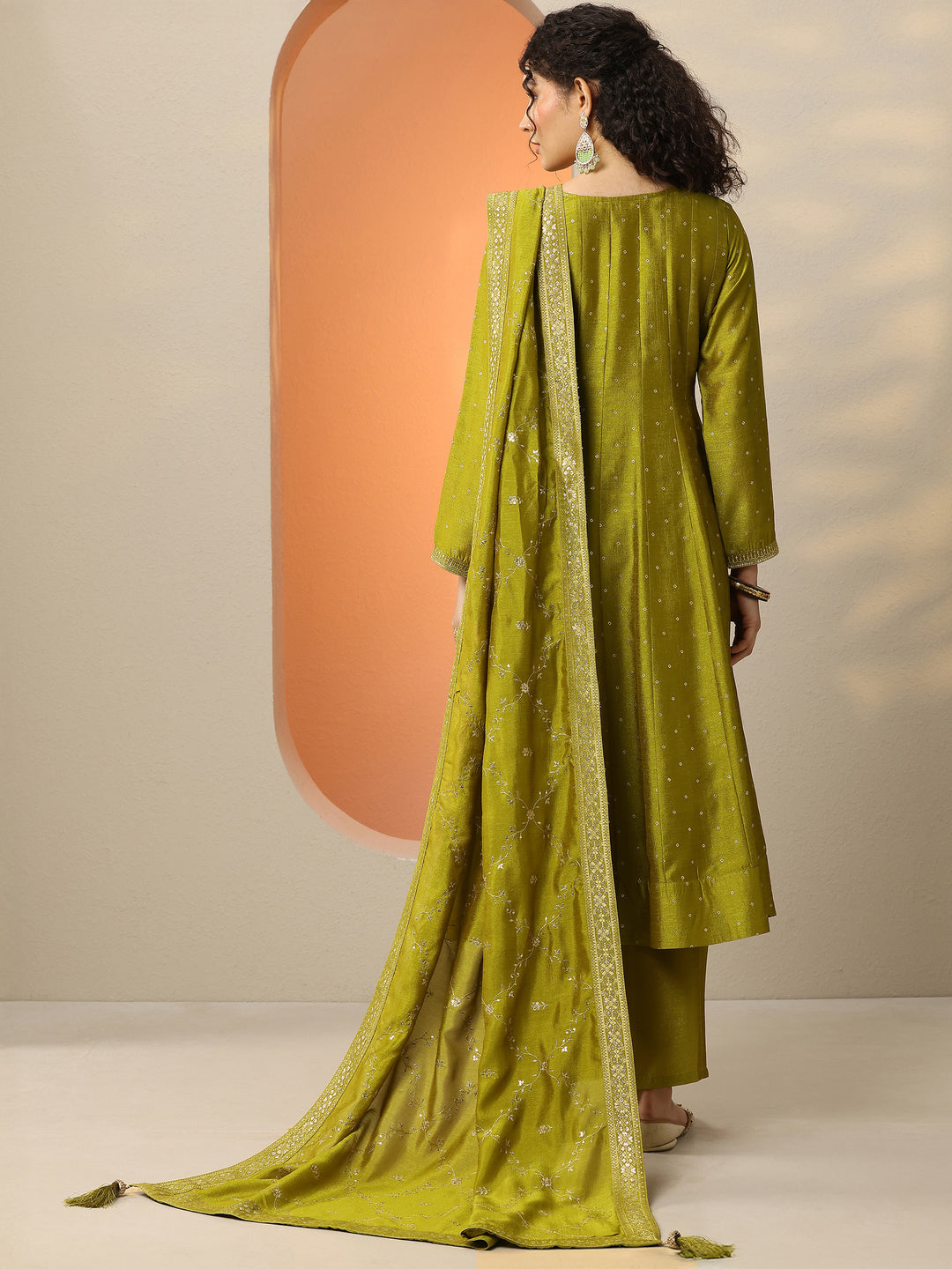  Green Embellished Silk Blend Anarkali Suit Set With Dupatta 