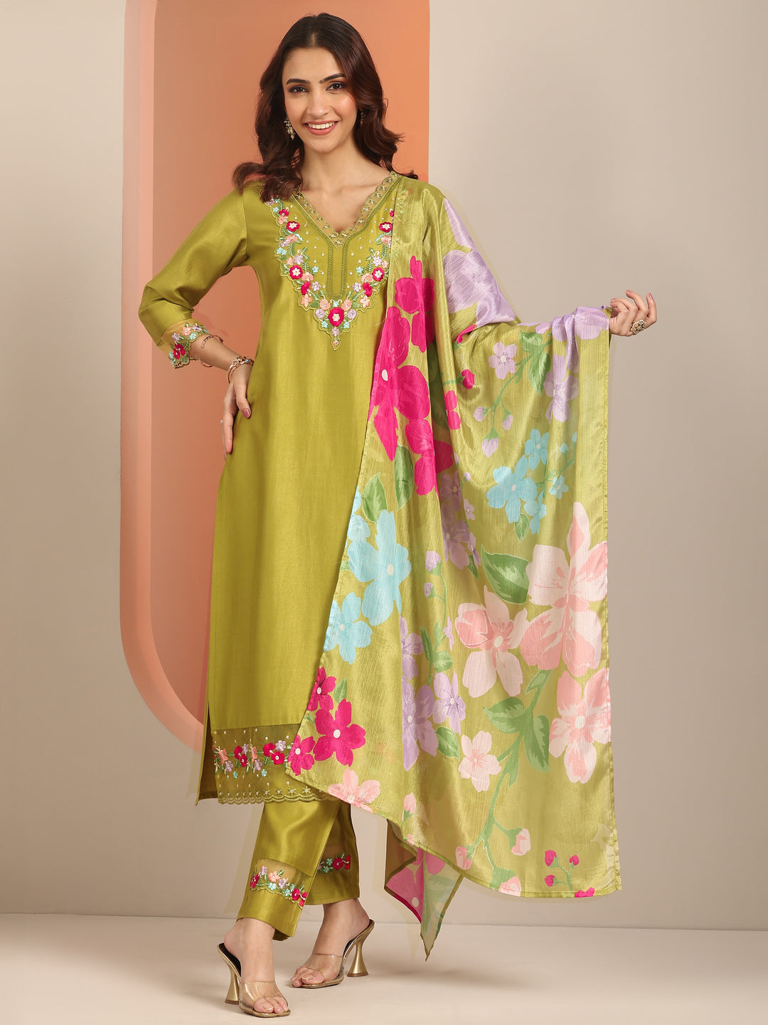  Green Embroidered Silk Blend Straight Suit Set With Dupatta 