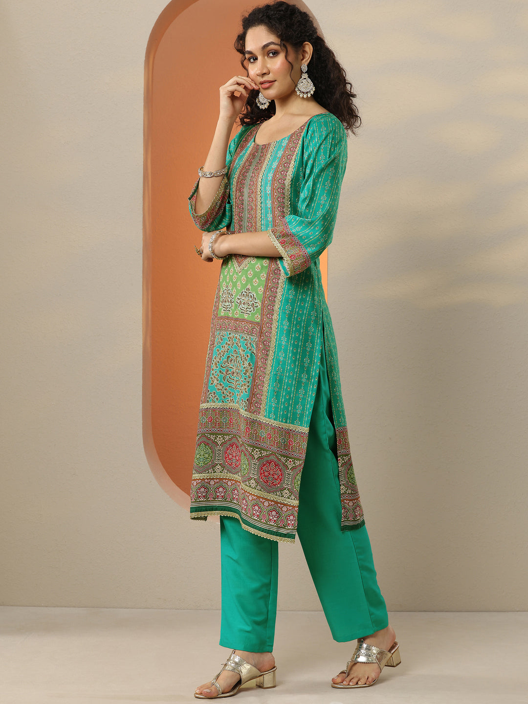  Green Printed Silk Blend Straight Suit Set With Dupatta 