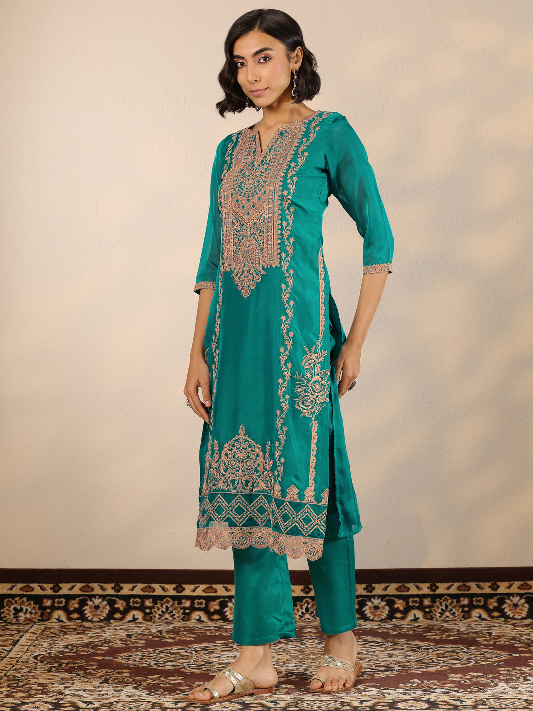  Green Embroidered Organza Straight Suit Set With Dupatta 
