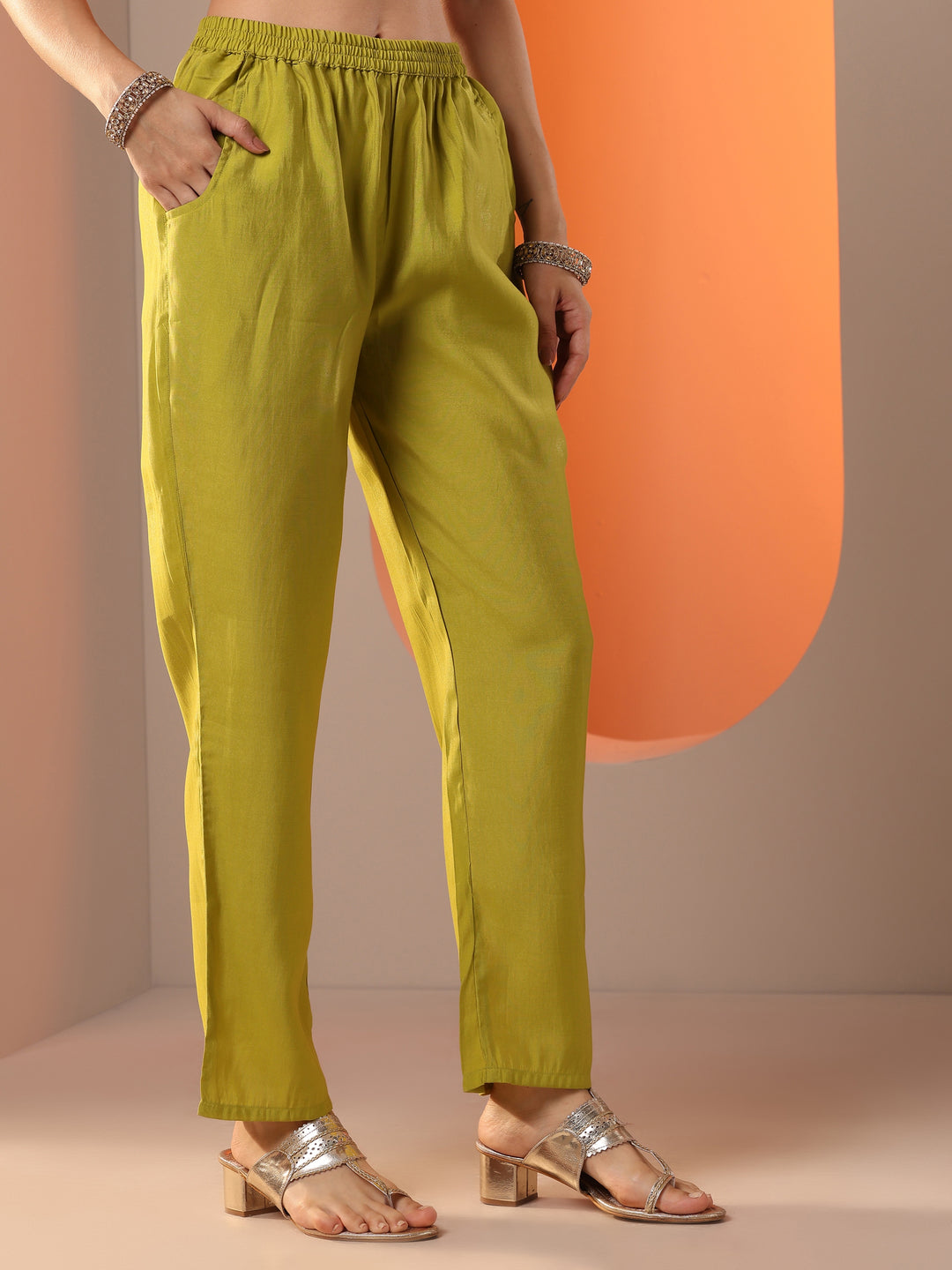  Green Embellished Silk Blend Straight Suit Set With Dupatta 