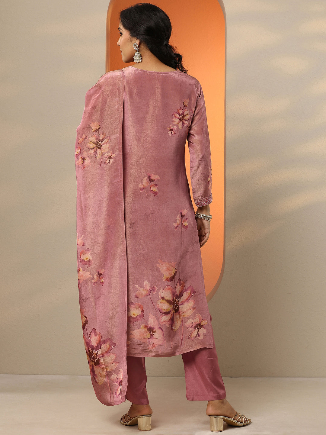 Pink Embroidered Silk Blend Straight Suit Set With Dupatta 