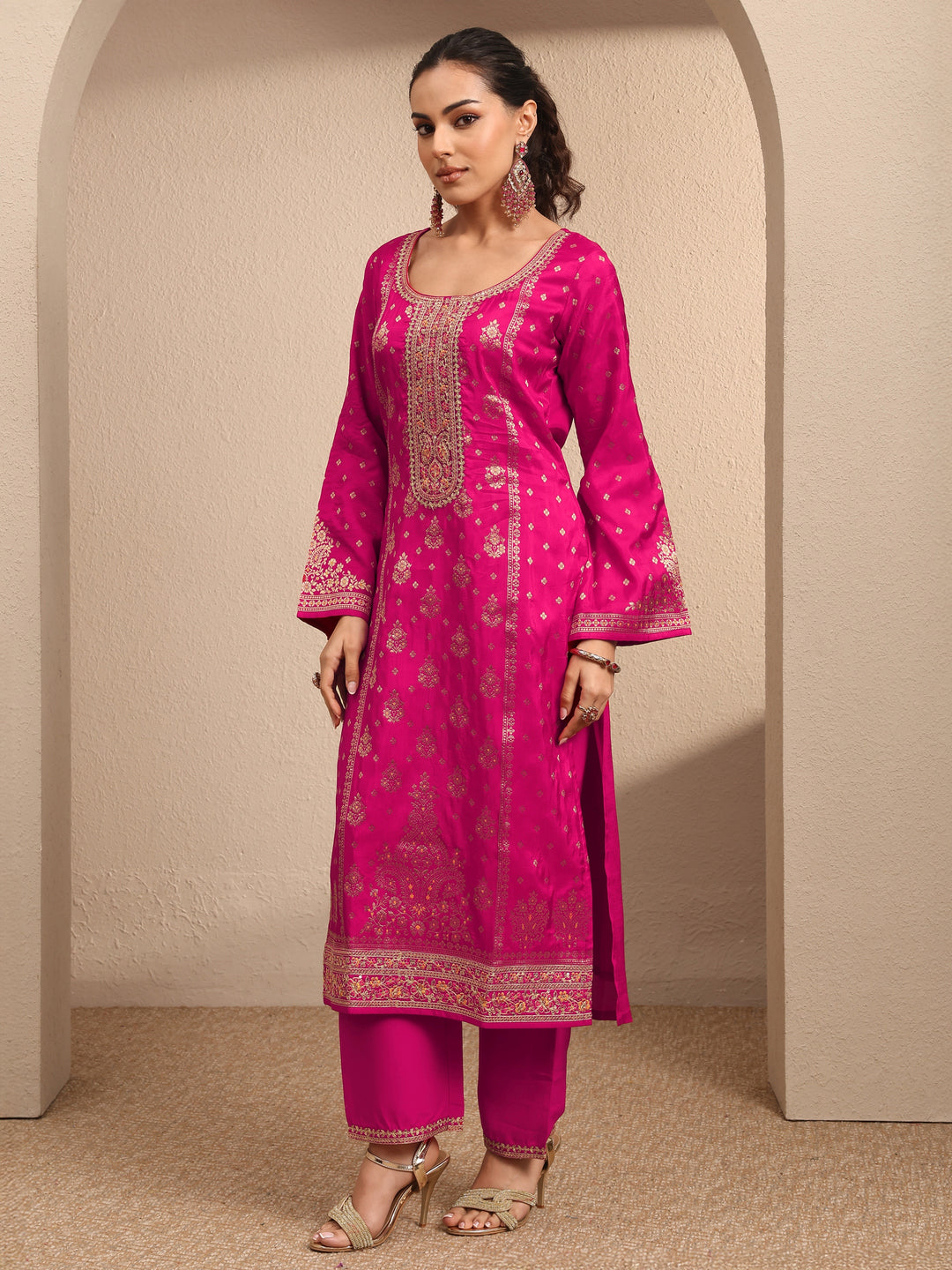  Pink Embroidered Silk Blend Straight Suit Set With Dupatta 