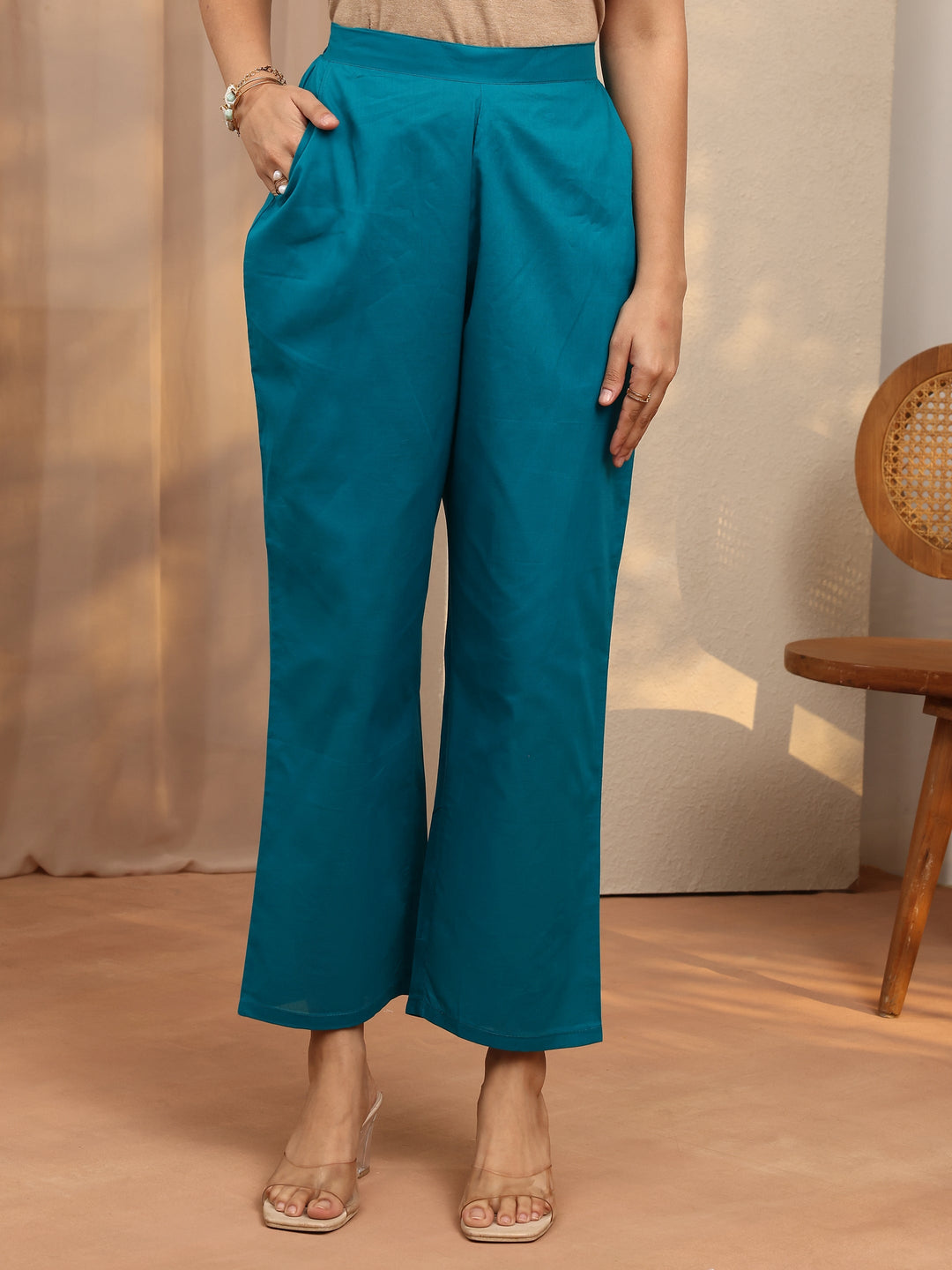  Green Embroidered Silk Blend Straight Suit Set With Dupatta 