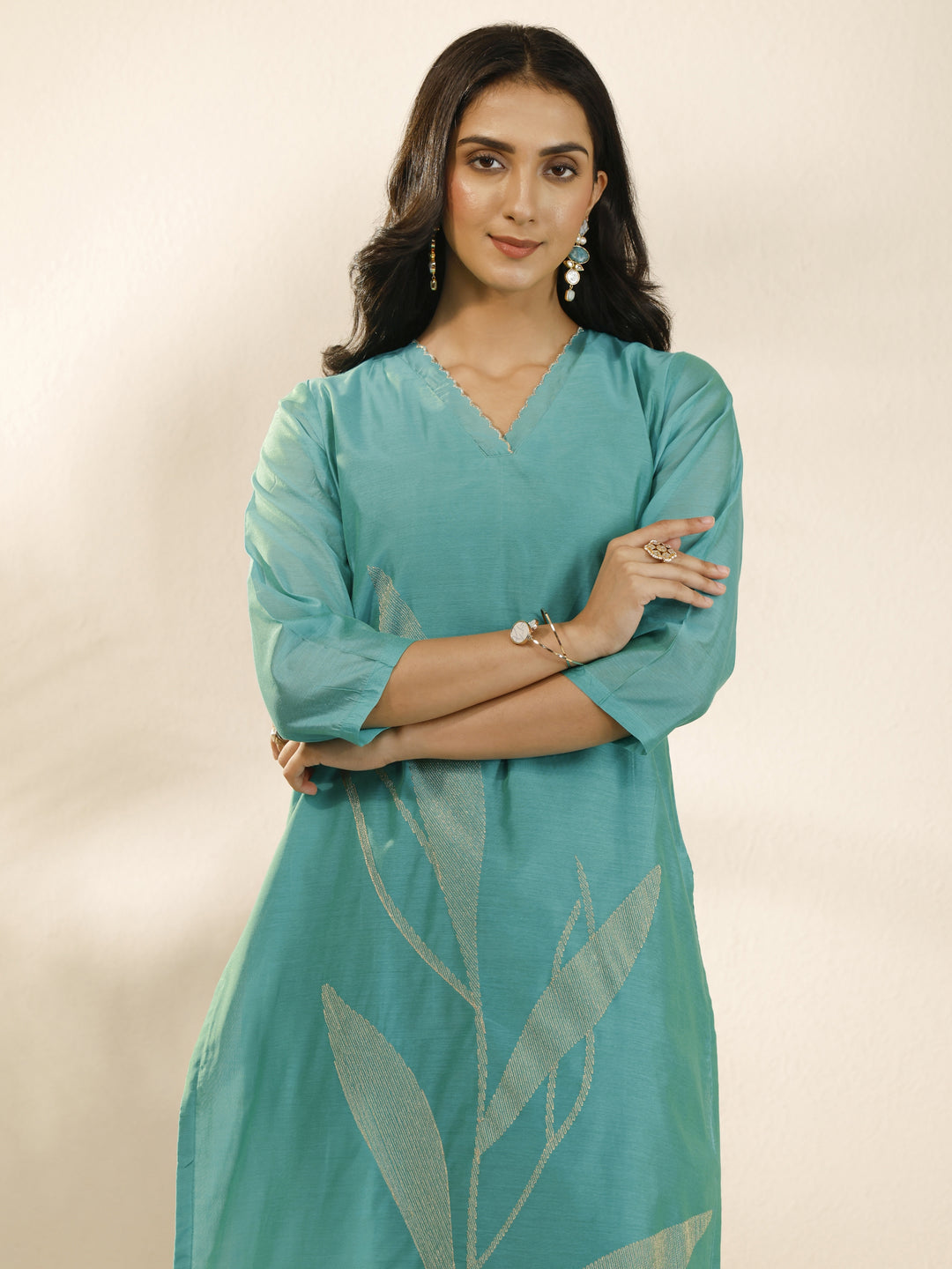  Green Embellished Silk Blend Straight Suit Set With Dupatta 