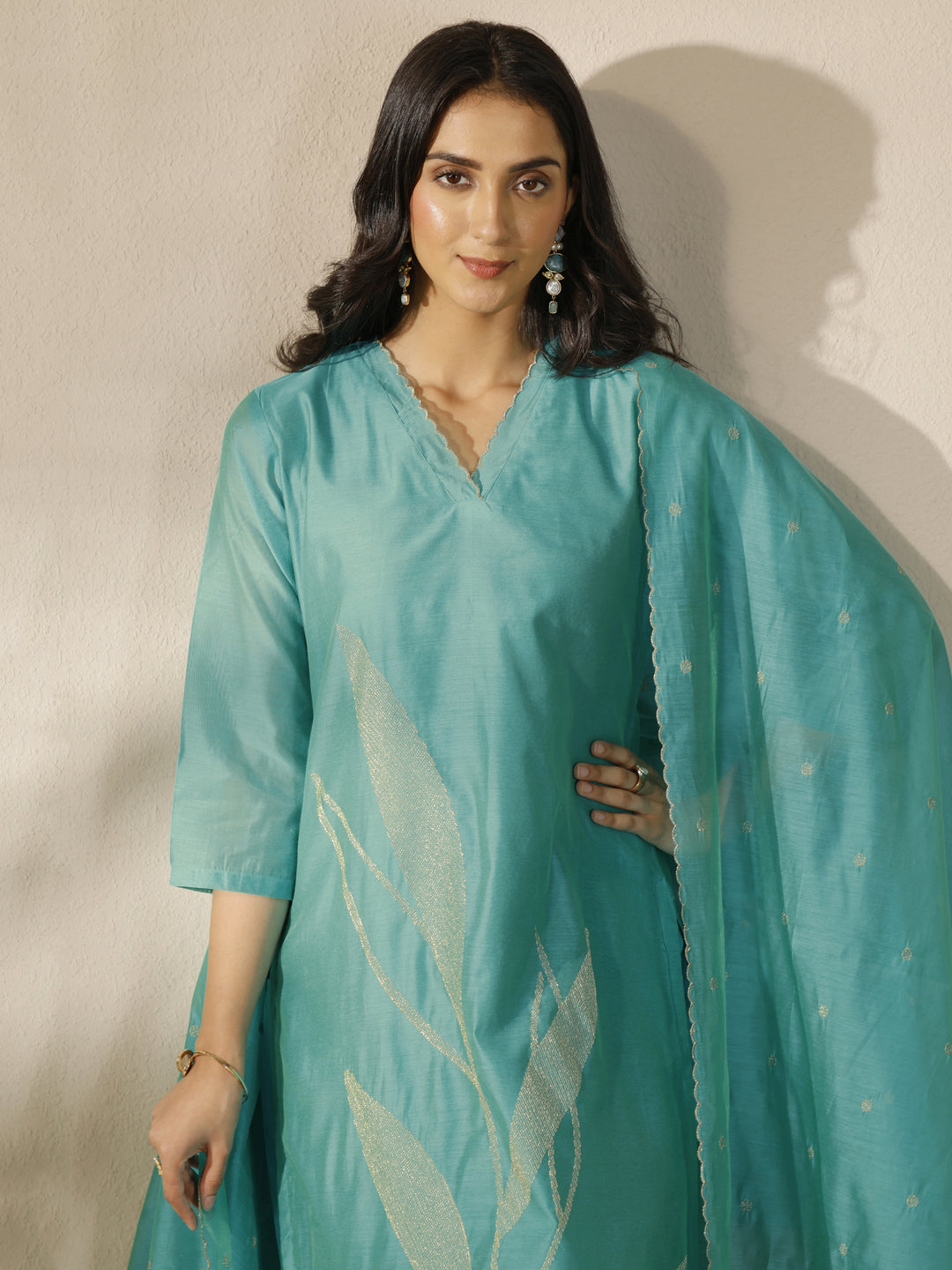  Green Embellished Silk Blend Straight Suit Set With Dupatta 