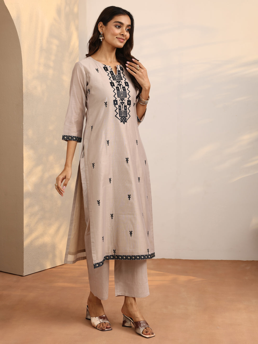  Beige Embroidered Silk Blend Straight Suit Set With Dupatta 