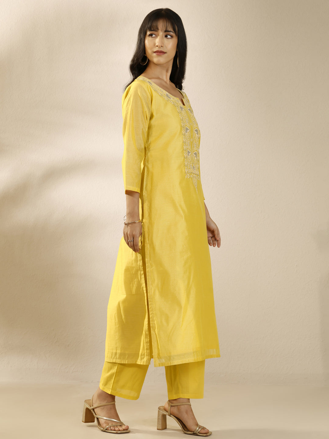  Yellow Embroidered Silk Blend Straight Suit Set With Dupatta 