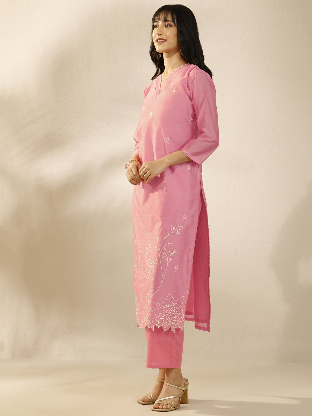  Peach Embroidered Silk Blend Straight Suit Set With Dupatta 