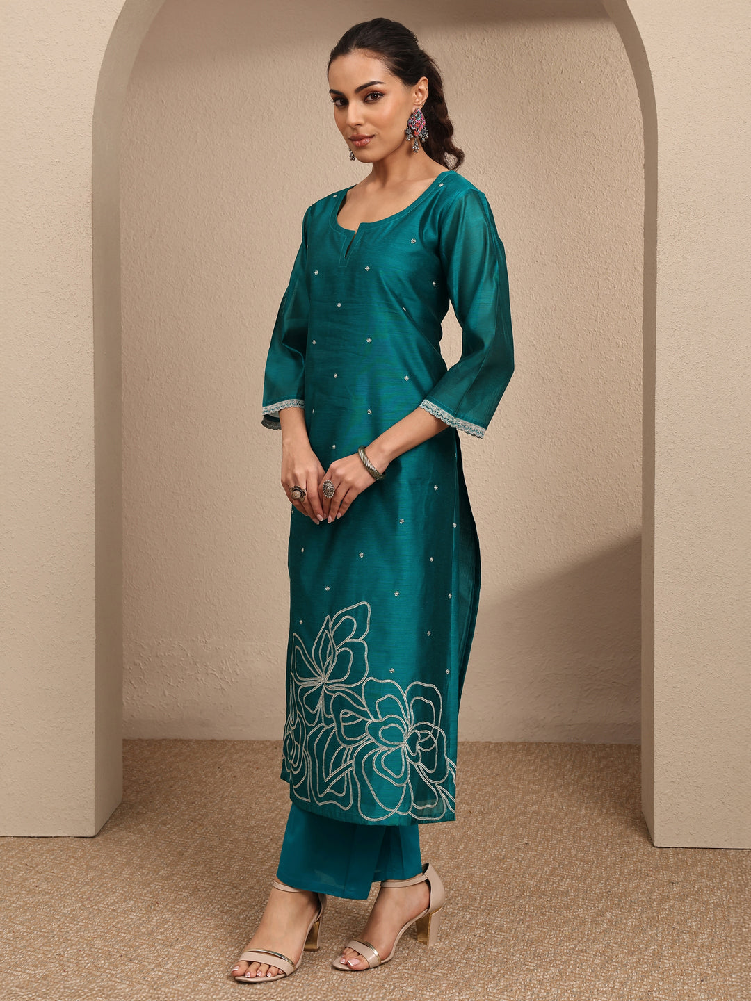  Green Embroidered Silk Blend Straight Suit Set With Dupatta 