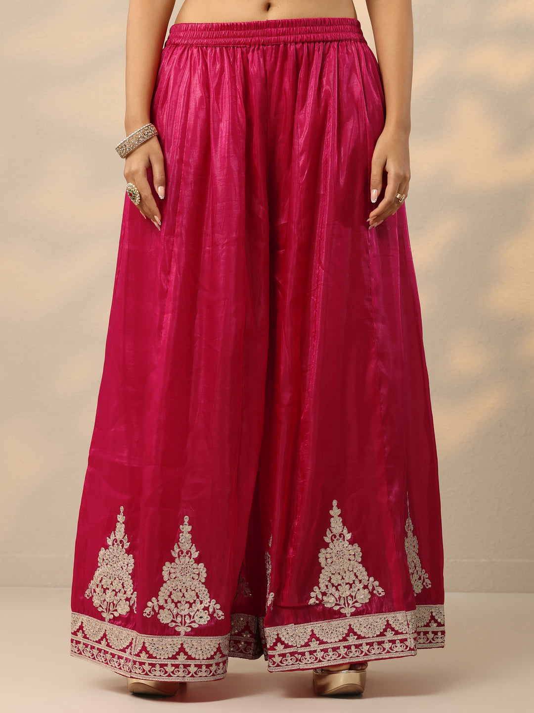  Libas Art Pink Embroidered Organza Straight Suit Set With Dupatta 
