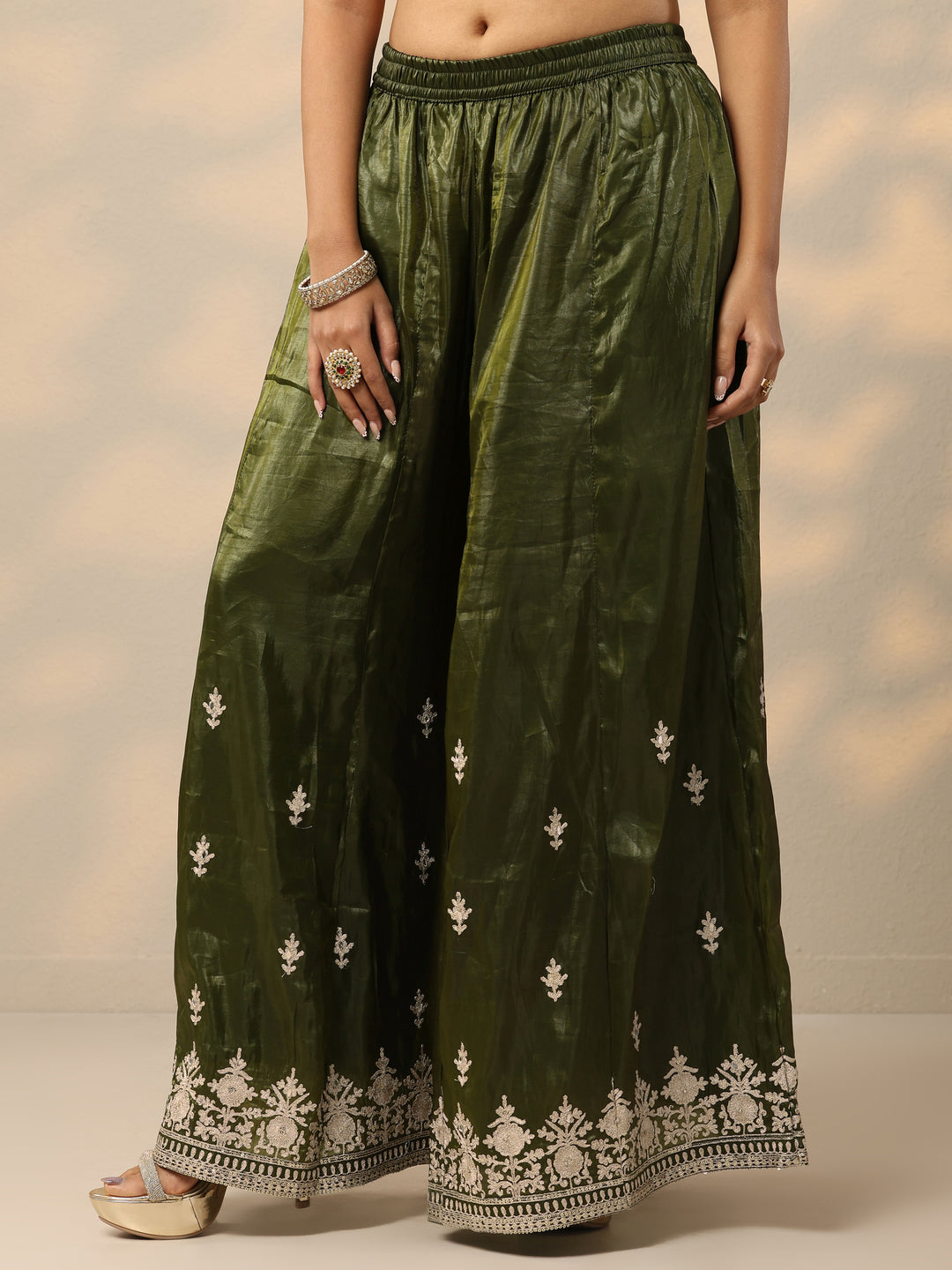  Libas Art Green Embroidered Organza Straight Suit Set With Dupatta 