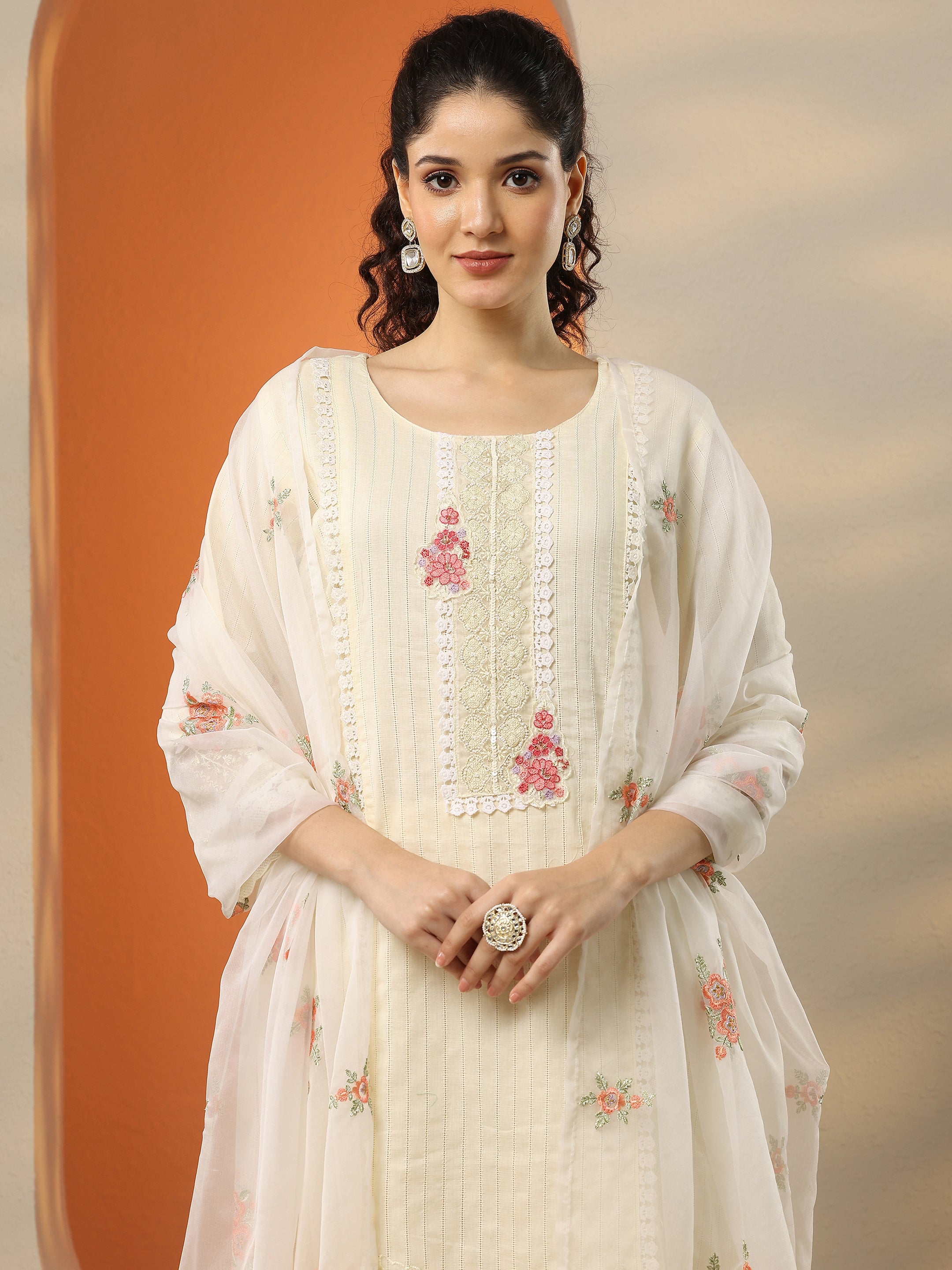 Off White Embroidered Cotton Straight Suit Set With Dupatta-image-10