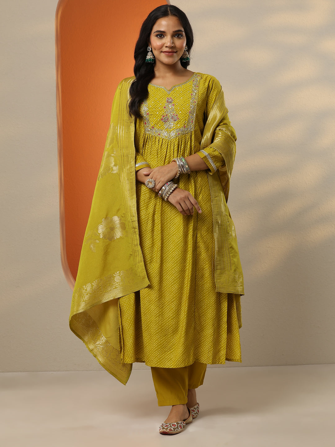  Green Printed Silk blend A-line Suit Set With Dupatta 