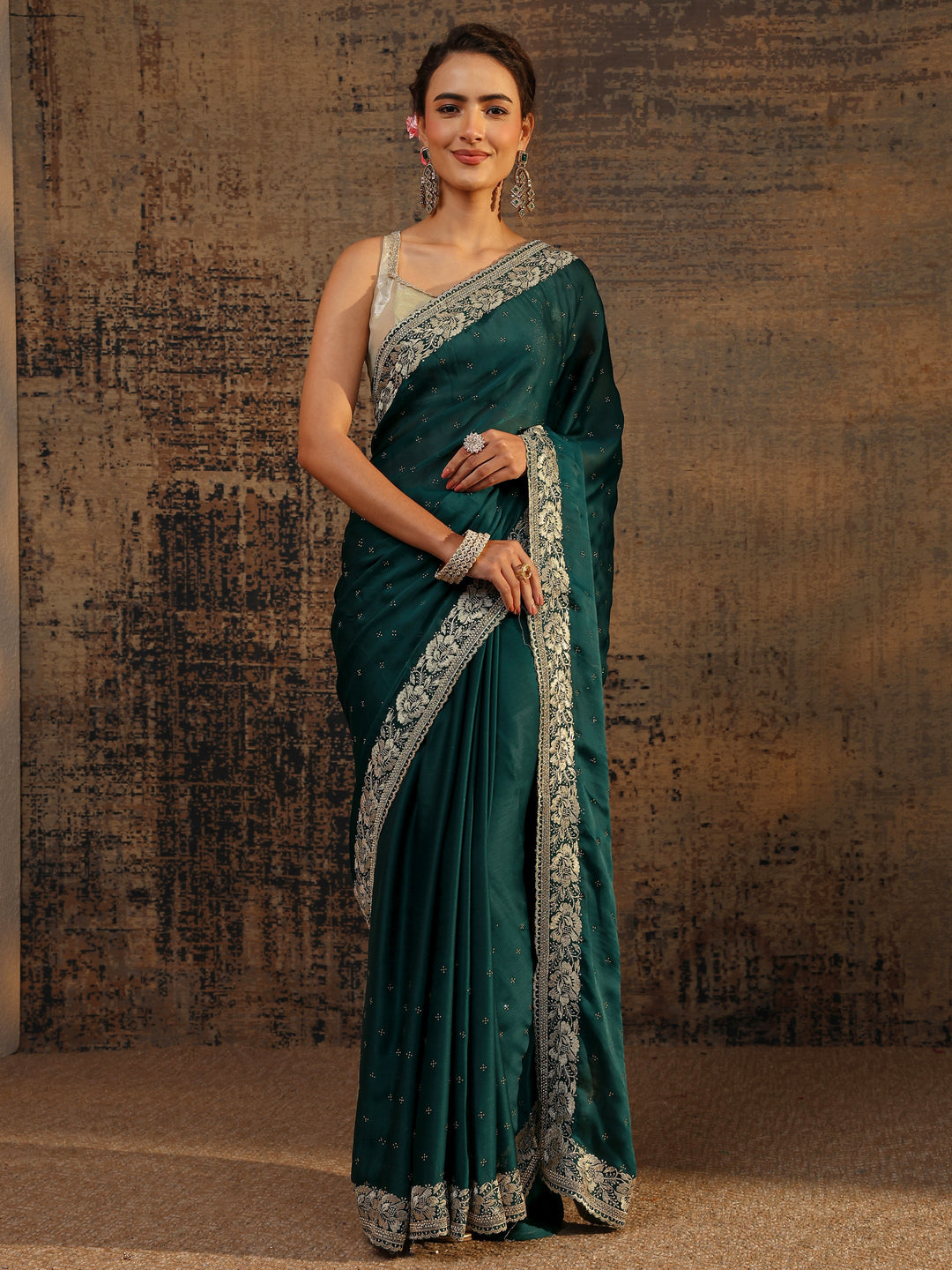  Green Embellished Silk Blend Saree With Unstitched Blouse Piece 