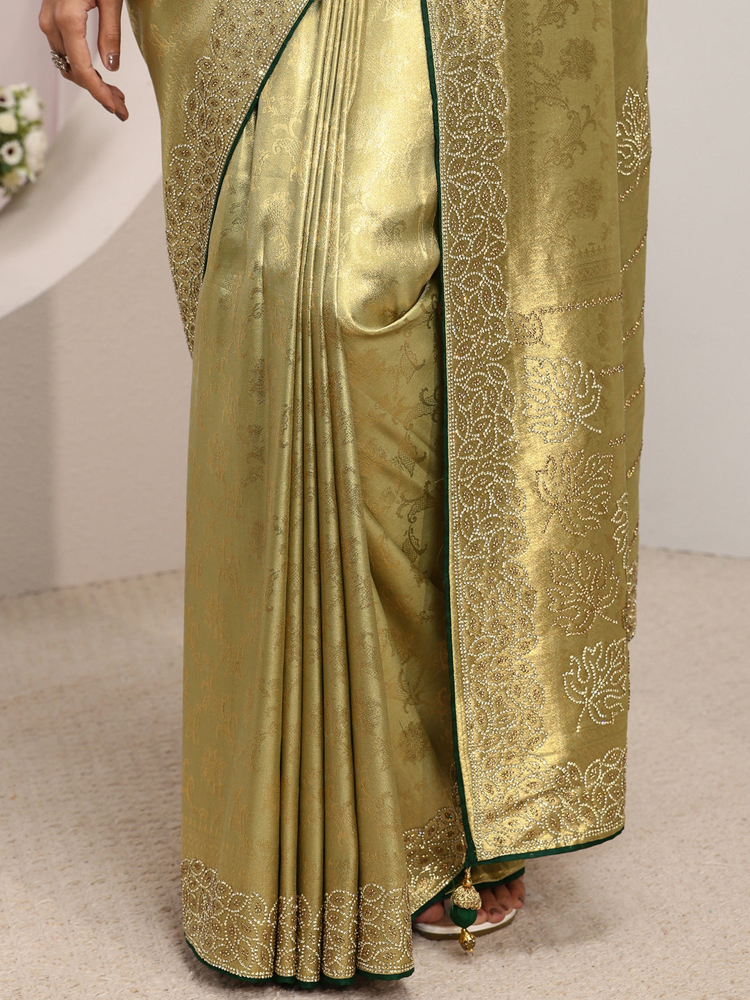  Libas Art Green Floral Woven Design Silk Blend Saree With Unstitched Blouse Piece 