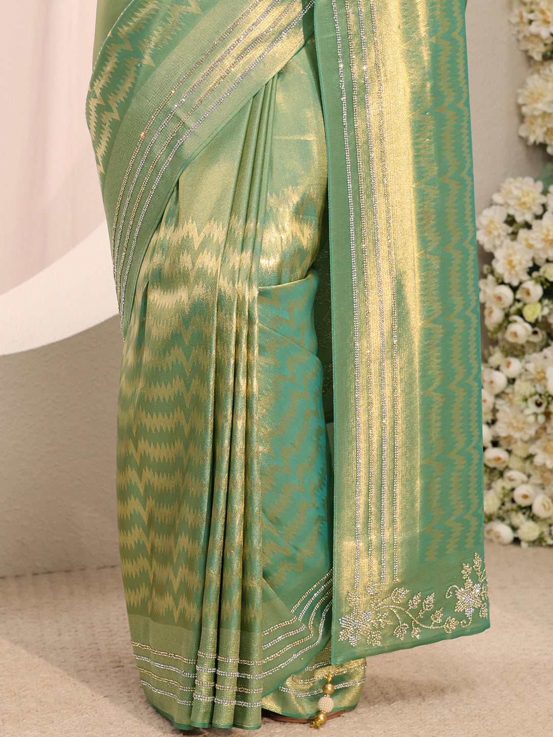  Green Embellished Border Silk Blend Saree With Unstitched Blouse Piece 