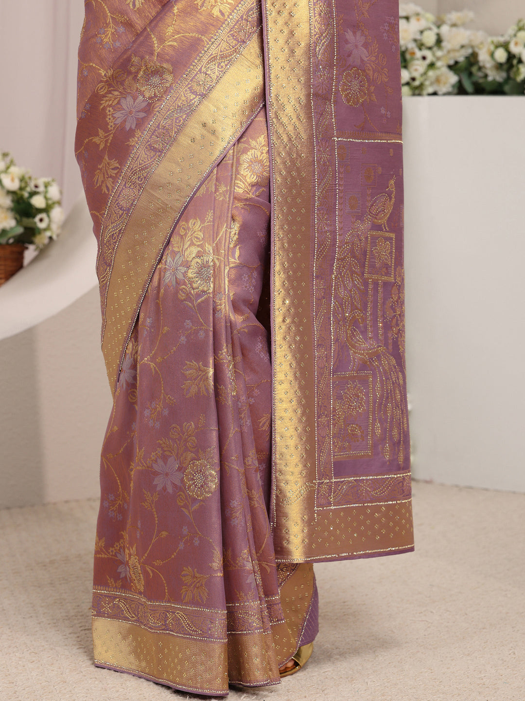  Lavender Floral Woven Design Silk Blend Saree With Unstitched Blouse Piece 