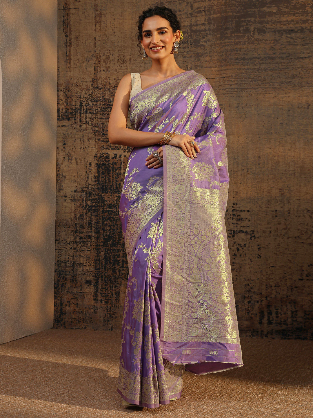  Purple Floral Woven Design Silk Blend Saree With Unstitched Blouse Piece 