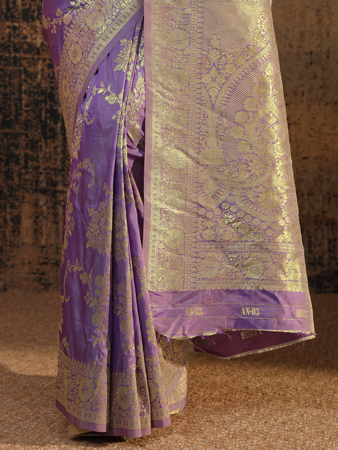  Purple Floral Woven Design Silk Blend Saree With Unstitched Blouse Piece 