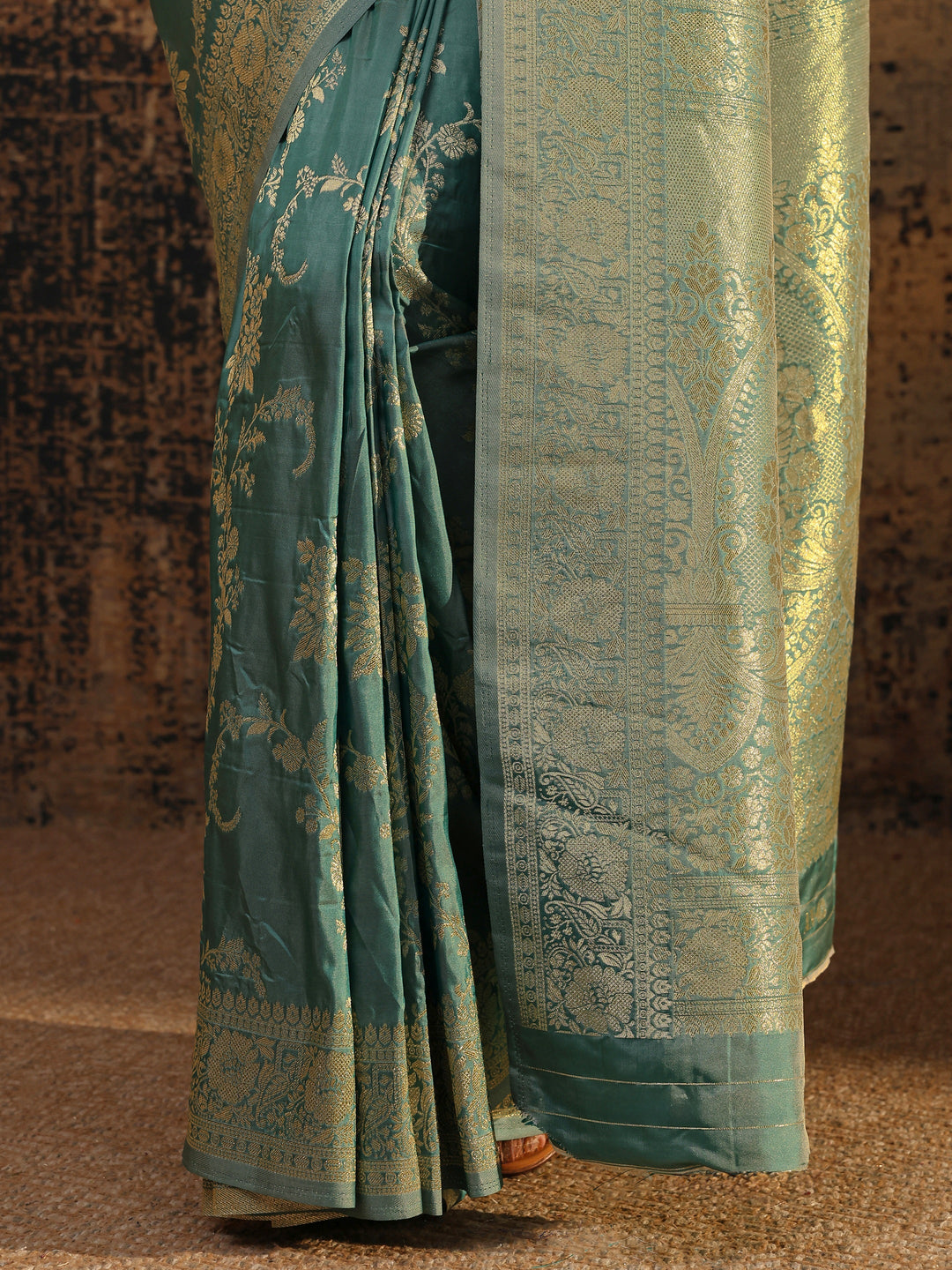  Green Floral Woven Design Silk Blend Saree With Unstitched Blouse Piece 