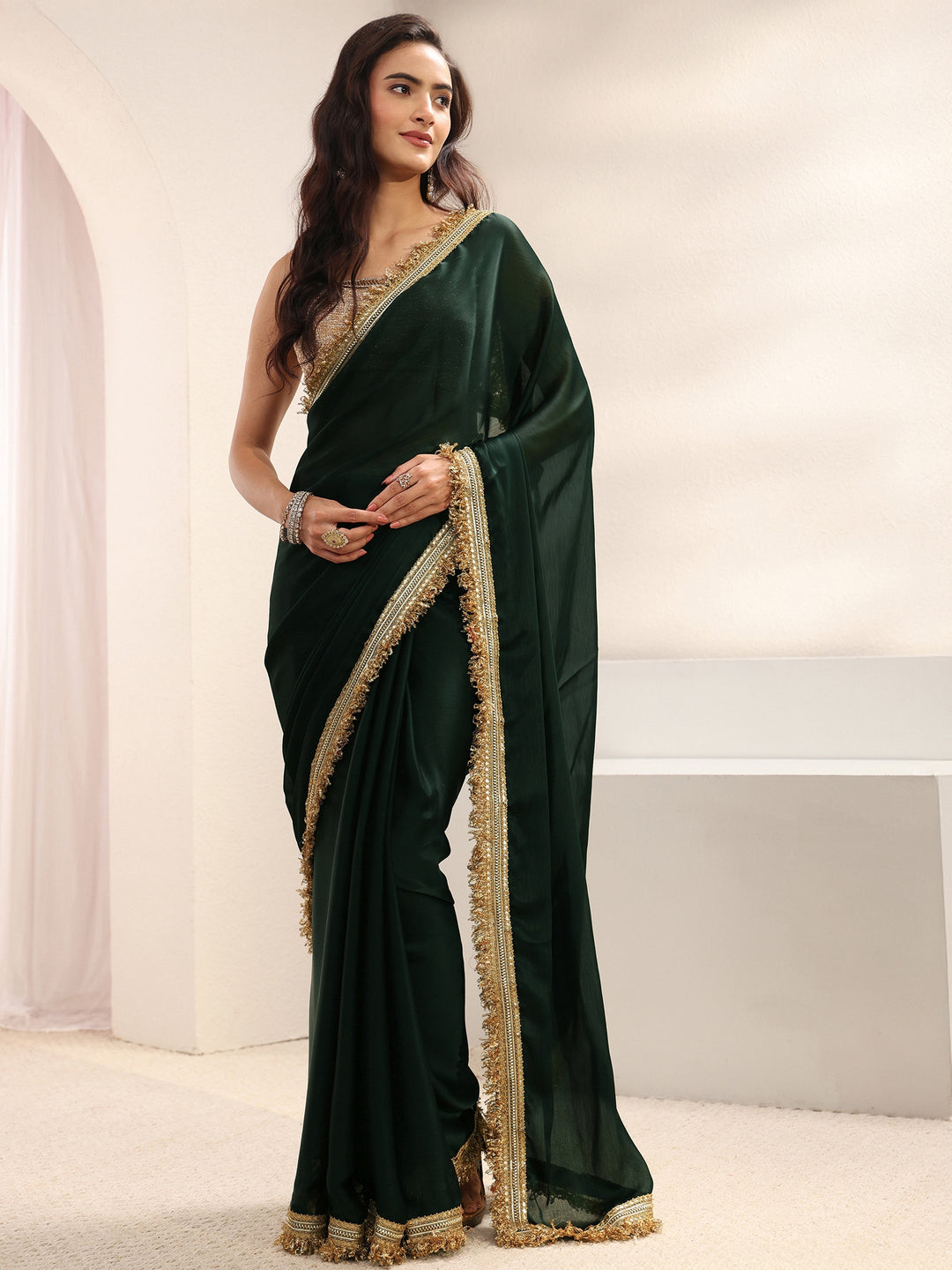  Green Solid Chiffon Saree With Unstitched Blouse Piece 