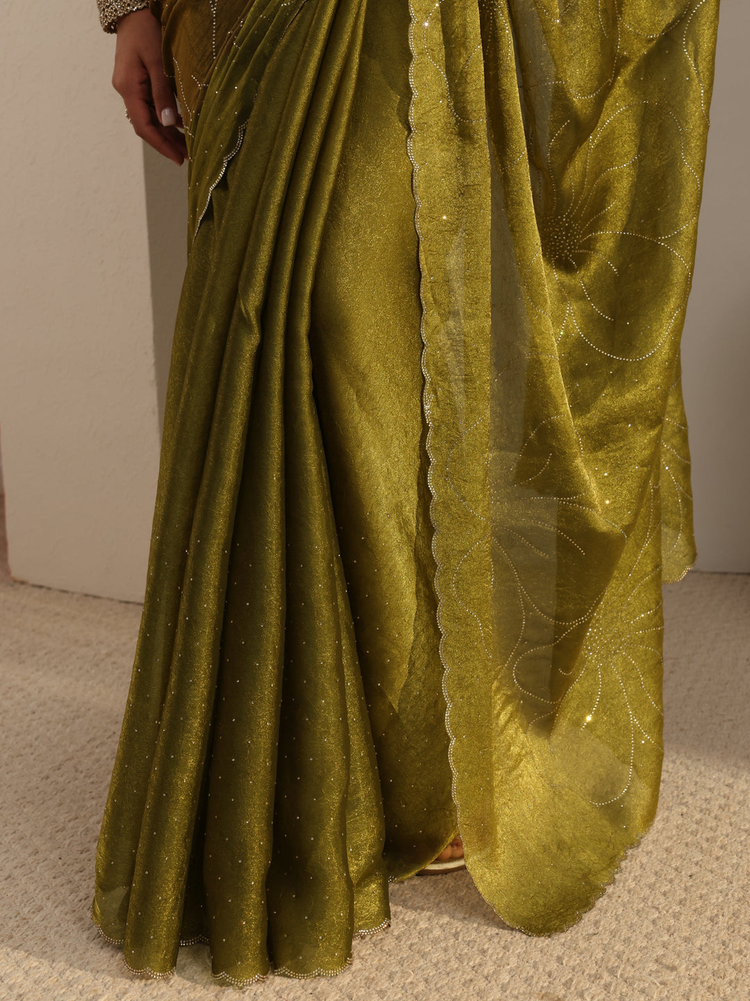  Libas Green Floral Embellished Tissue Saree With Unstitched Blouse Piece 