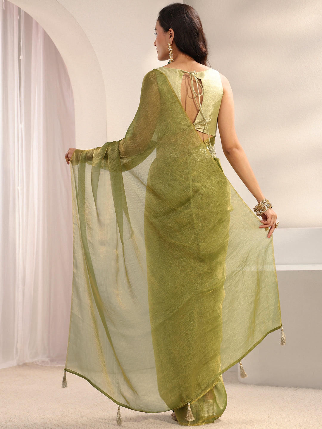  Green Solid Chiffon Saree With Unstitched Blouse Piece And Waistbelt 