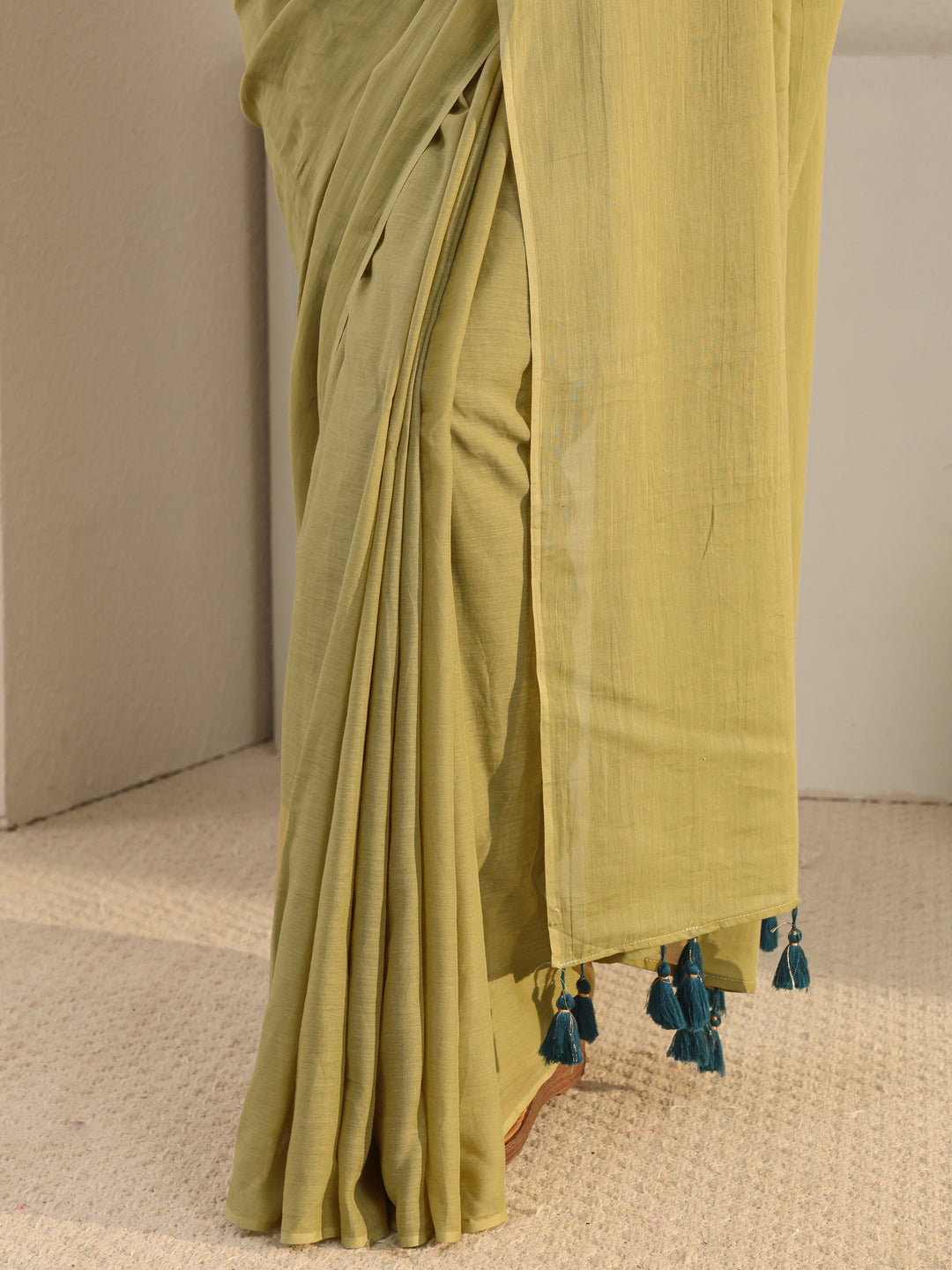  Green Solid Cotton Tassel Saree With Unstitched Blouse Piece 