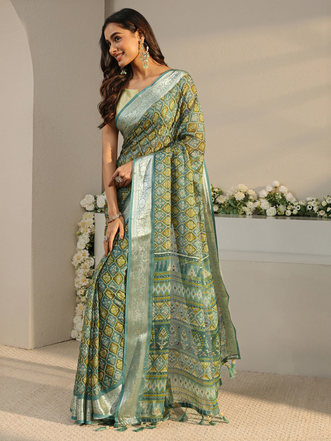  Green Printed Chiffon Saree With Unstitched Blouse Piece 