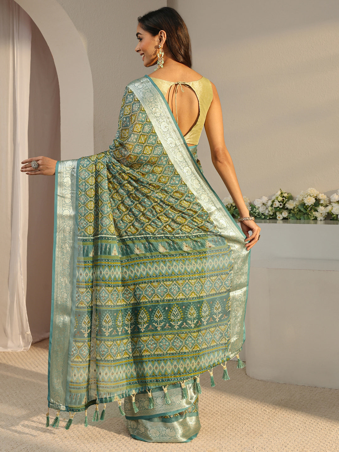  Green Printed Chiffon Saree With Unstitched Blouse Piece 