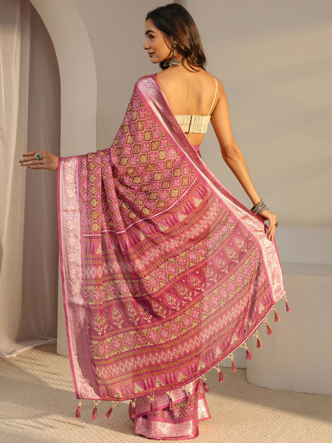  Pink Printed Chiffon Saree With Unstitched Blouse Piece 