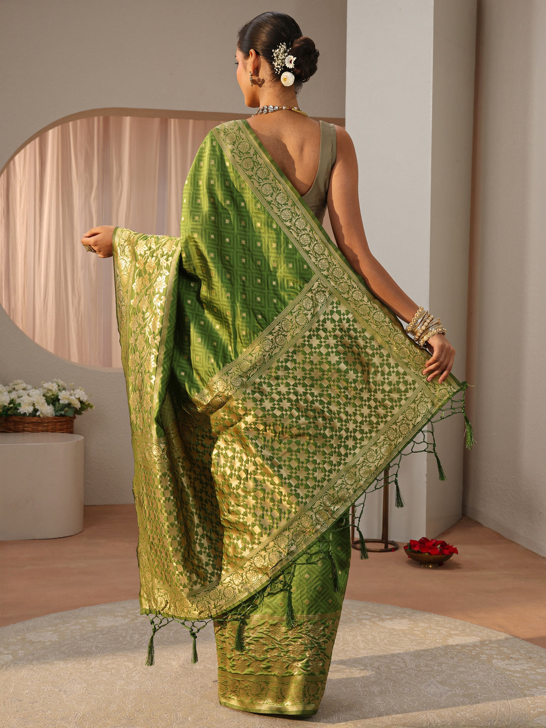  Green Kanjeevaram Silk Blend Saree 