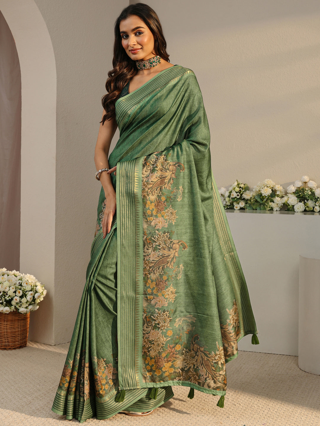  Green Floral Silk Blend Saree With Unstitched Blouse Piece 