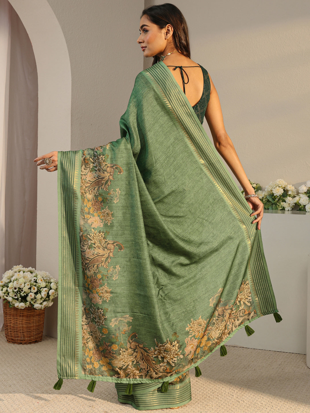  Green Floral Silk Blend Saree With Unstitched Blouse Piece 