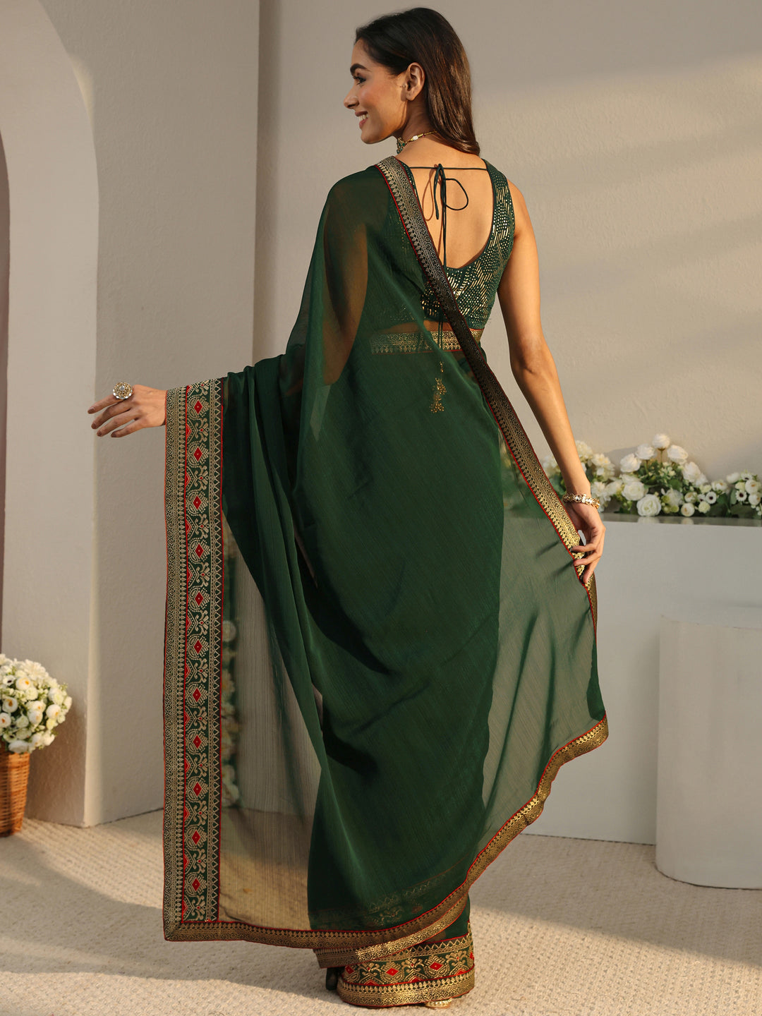  Green Solid Georgette Saree With Unstitched Blouse Piece 