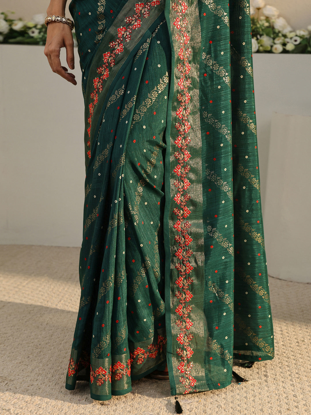  Green Floral Printed Silk Blend Saree With Unstitched Blouse Piece 
