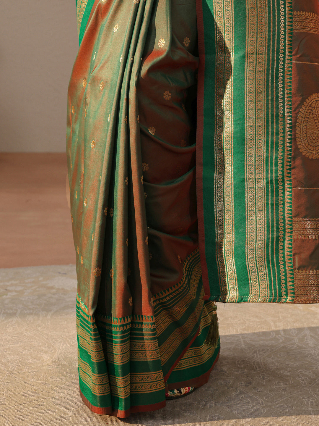  Green Kanjeevaram Silk Blend Saree 