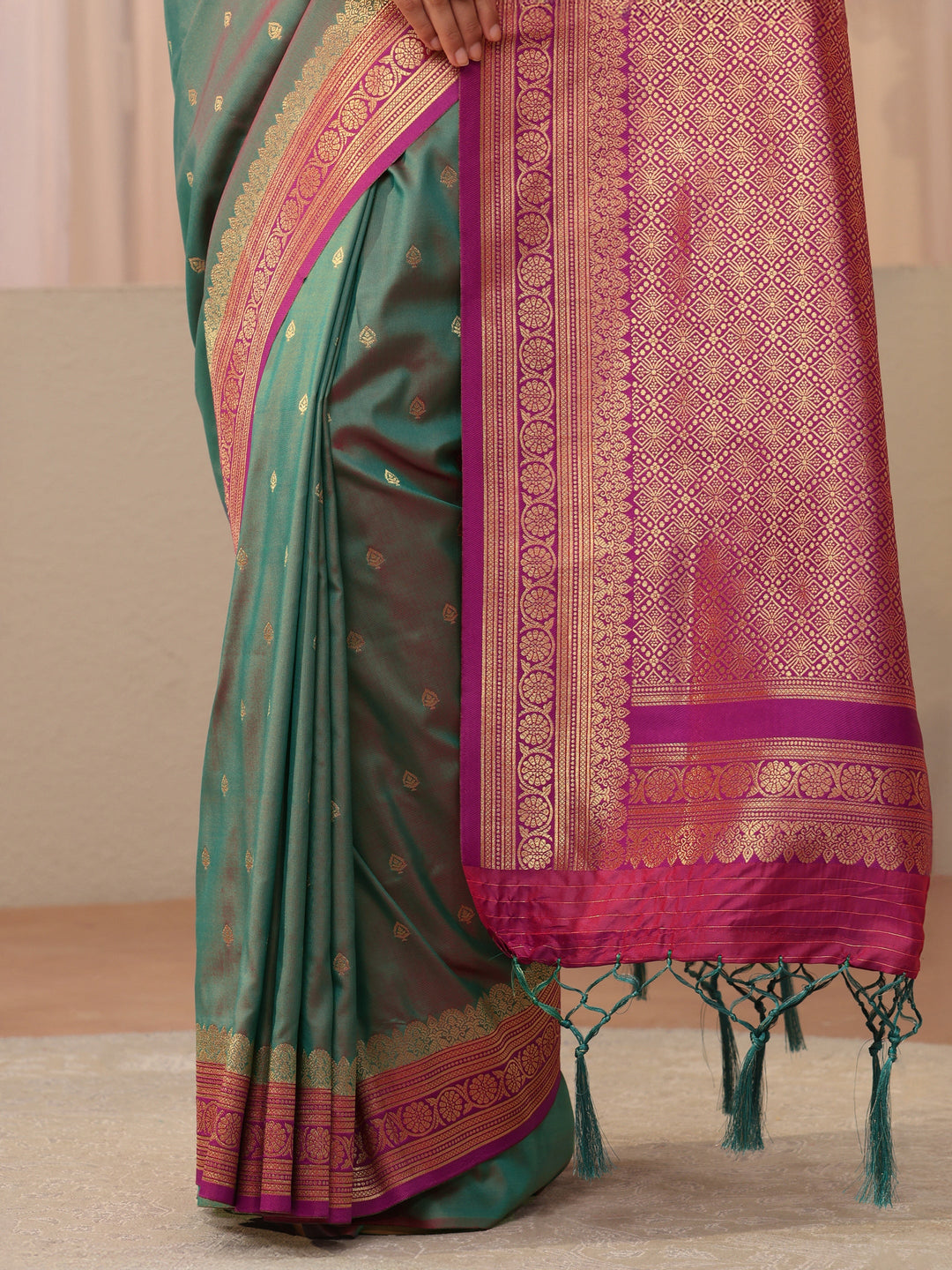  Green Ethnic Motif Self Design Silk Blend Saree 