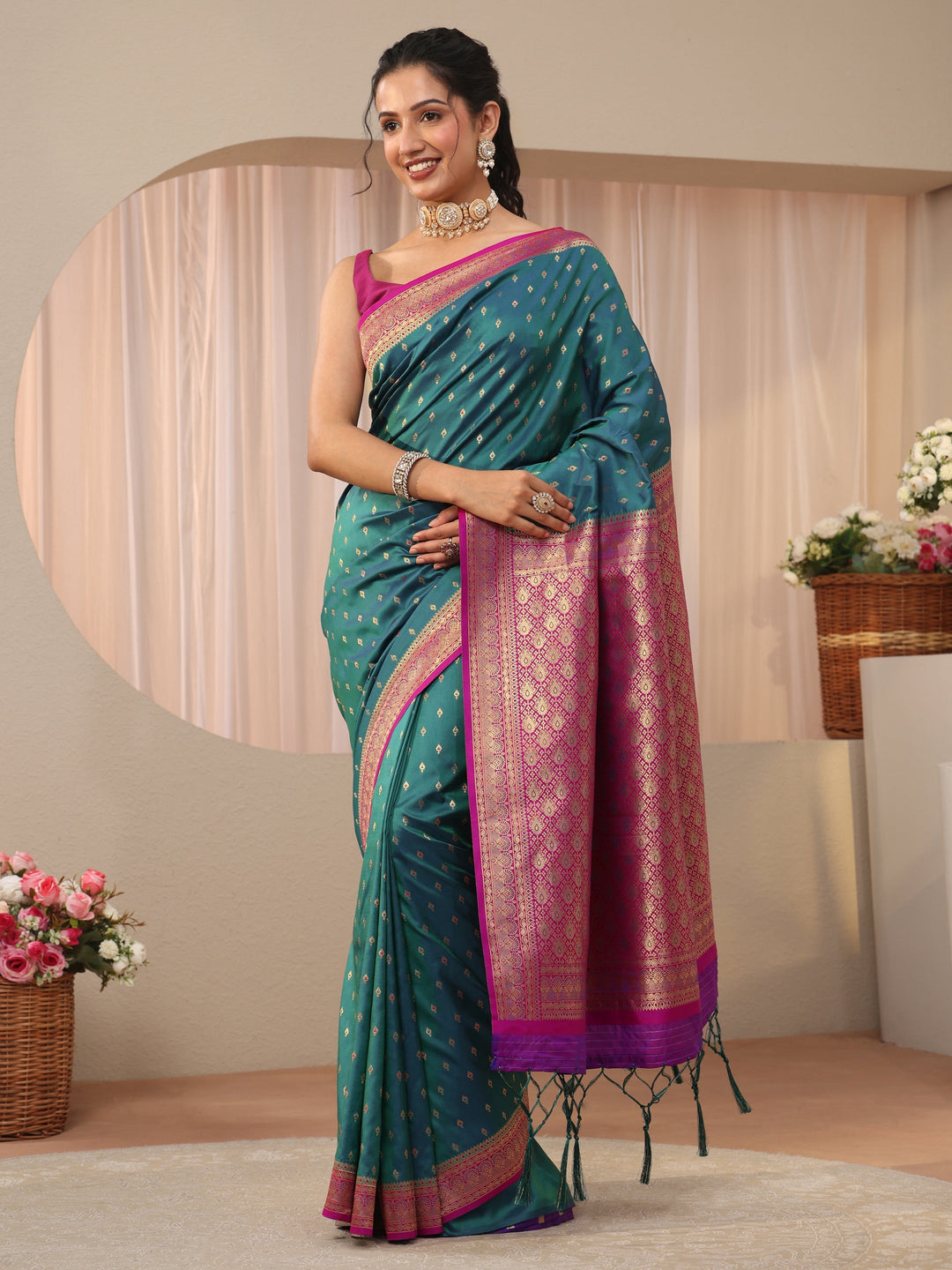  Green Ethnic Motif Self Design Silk Blend Saree 